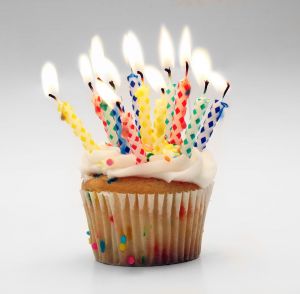 Birthday_cupcake